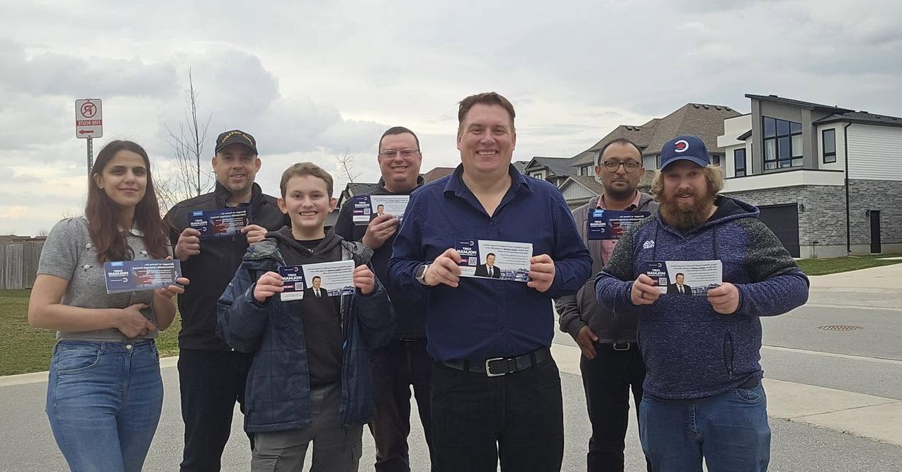 London—Fanshawe Conservative volunteers canvassing in a neighbourhood